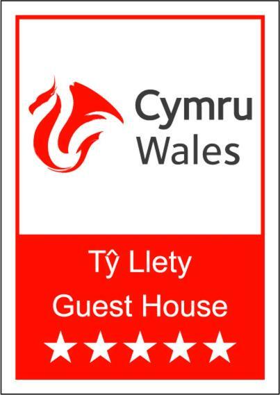 Taldraeth - Old Vicarage Guest House Penrhyndeudreath Exteriör bild